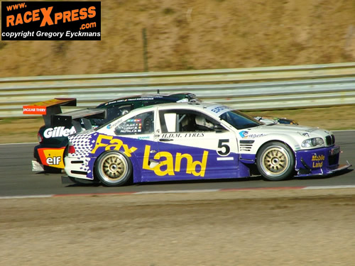 Slaus domineert beide races